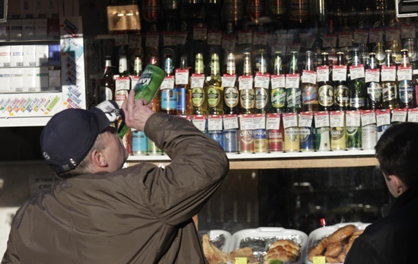 В РФ вперше за 10 років збільшилась кількість алкозалежних росіян - ЗМІ