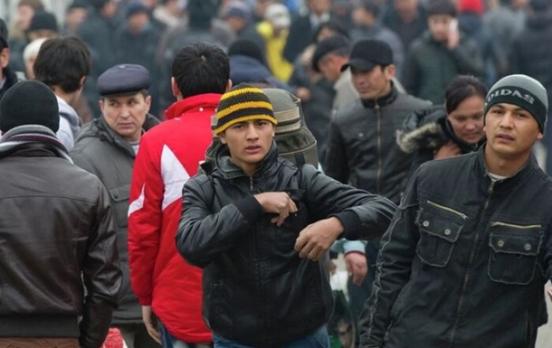 Окупанти завезли в Маріуполь 50 тисяч мігрантів з Центральної Азії - ЦНС