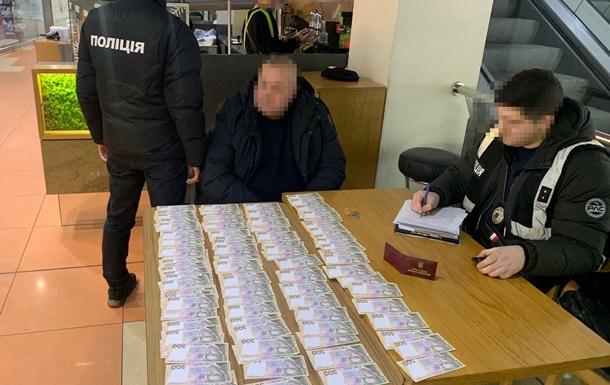 Взятка в 100 тыс. грн: задержан чиновник Киевблагоустройства