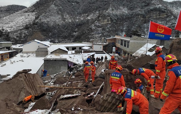 В Китае в результате масштабного оползня 47 человек оказались под завалами