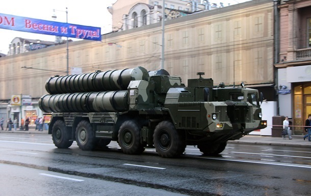 Вокруг Санкт-Петербурга устанавливают системы ПВО С-300 - соцсети