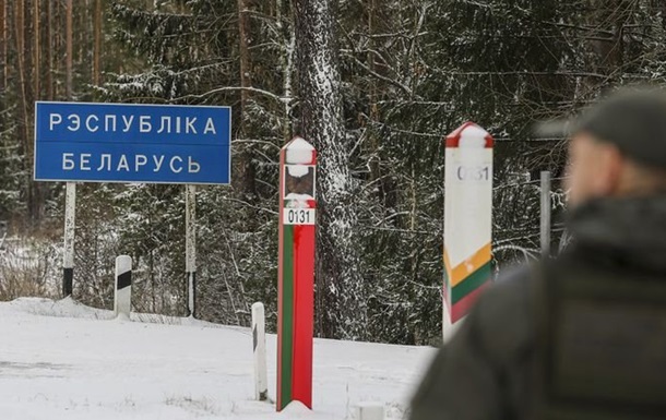 Трое вооруженных белорусских пограничников пересекли границу Литвы