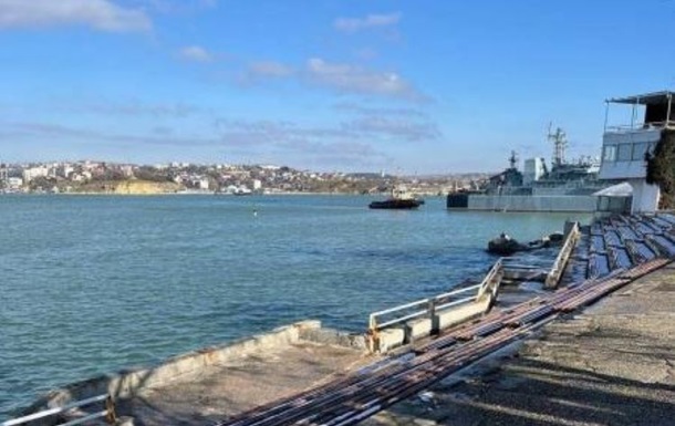 Большой десантный корабль РФ прибыл в Крым
