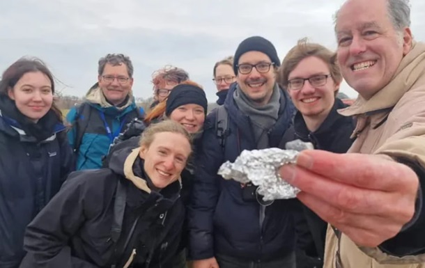 У Німеччині знайшли шматки метеорита, що нещодавно впав на Землю