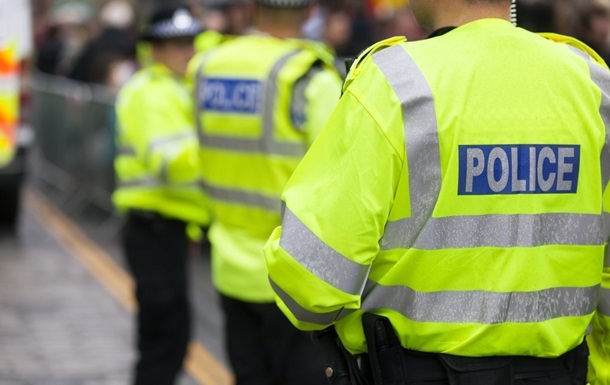 У Лондоні поліція застрелила чоловіка, озброєного арбалетом