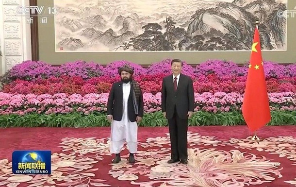 Китай встановив дипломатичні стосунки з Талібаном