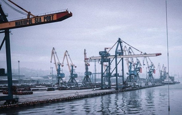 РФ вивезла через порт Маріуполя 140 тис. тонн краденого зерна та металу