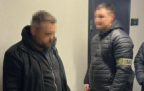 Задержан  сотрудник СБУ , предлагавший военному  купить  должность