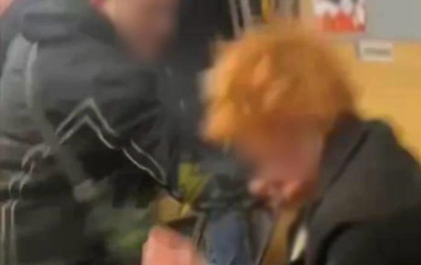 У Києві побили пасажира метро через колір волосся