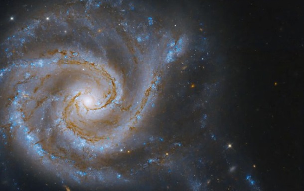 Hubble сделал фото двух галактик, которые позже могут слиться