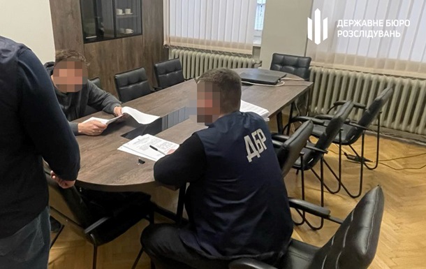 Во Львовской области разоблачили правоохранителя, который переправлял уклонистов за границу