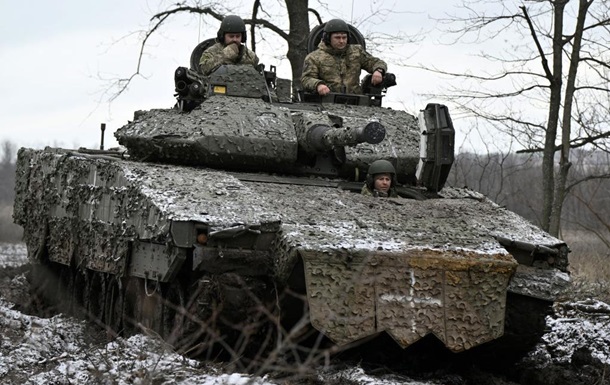 Украина договаривается со Швецией о закупке бронемашин CV-90