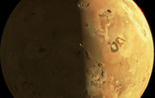 Апарат NASA зробив фото супутника планети Юпітер
