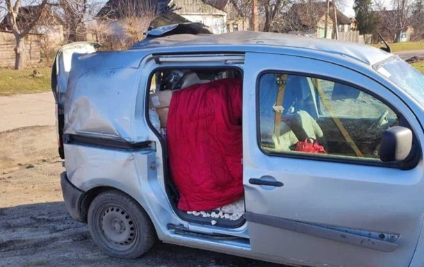 Войска РФ дроном атаковали автомобиль на Никопольщине, есть пострадавшие