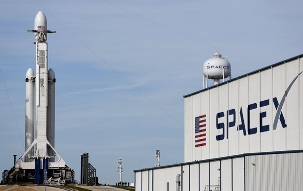 SpaceX отрицает предоставление Starlink россиянам