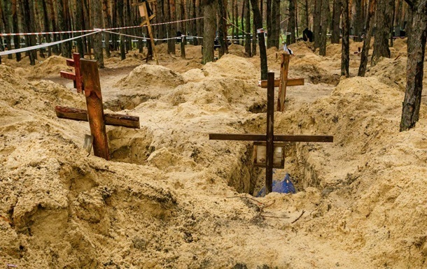 Масове поховання в Ізюмі: 40 загиблих ідентифікувати не вдалося