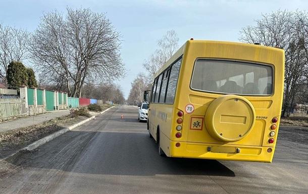 В Винницкой области 10-летний мальчик попал под колеса школьного автобуса