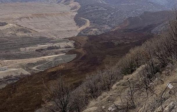 В Турции на шахте произошел обвал: под завалами находятся девять человек