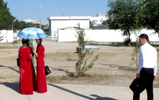  Оцінюють моральність : у Туркменістані школярок перевіряють на цноту