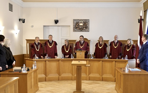 Конституційний суд Латвії визнав законним мовний іспит для росіян