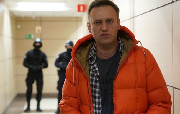 Смерть Навального: які нестиковки і реакція світу