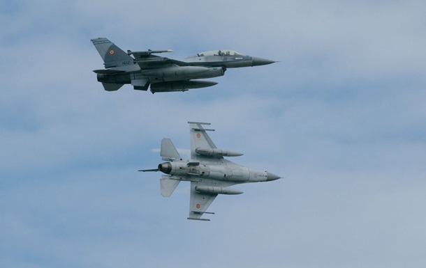 ЗМІ дізналися, коли Україна отримає перші F-16