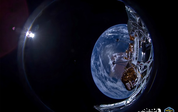 Космічний апарат Odysseus надіслав перші фото з космосу