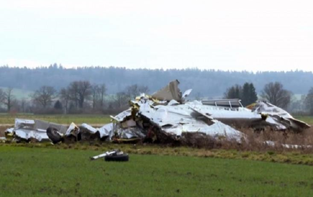 В Швейцарии разбился самолет с парашютистами, пилот погиб