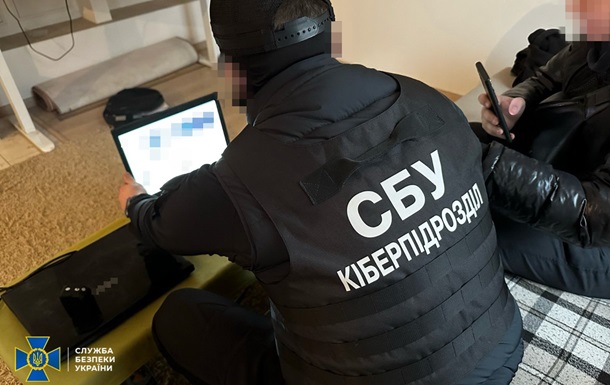 Готовил фейки для росСМИ: киевский блогер получил подозрение