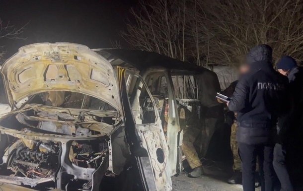 Полиция Одесщины показала взорванное авто УДА