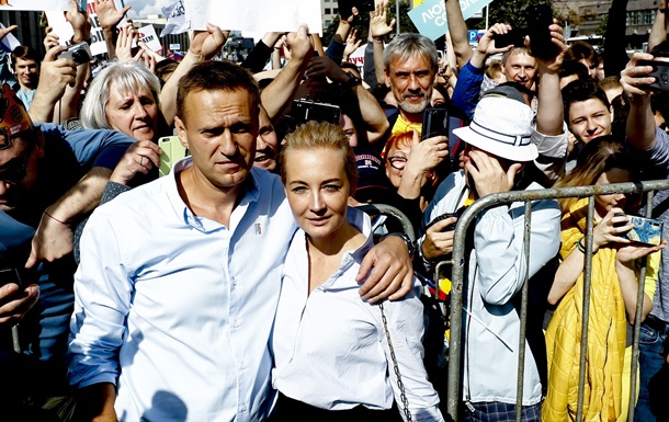 За чоловіка. Юлія Навальна зібралася у політику
