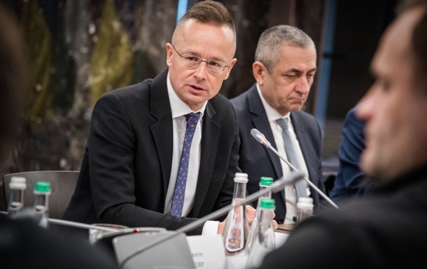 Венгрия не будет лоббировать вступление Украины в ЕС - Сиярто