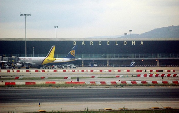 В Испании обнаружили 10 самолетов, связанных с подсанкционными бизнесменами из РФ