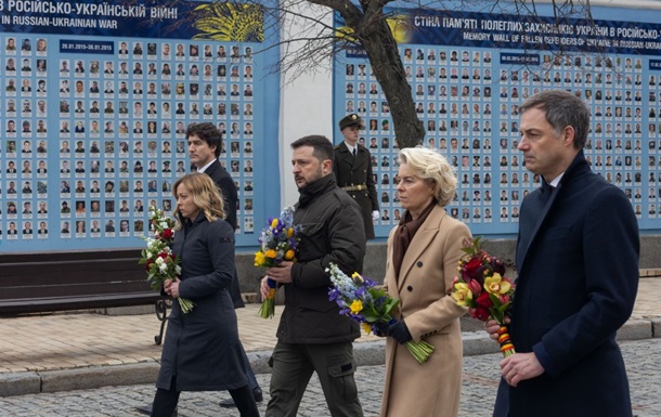 Зеленский и мировые лидеры почтили память погибших защитников Украины