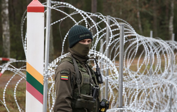Латвия может заминировать границу с Россией и Беларусью - СМИ