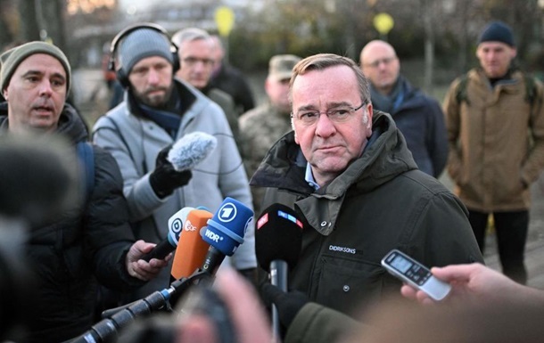 Міністр оборони Німеччини відповів на  злив  розмови офіцерів