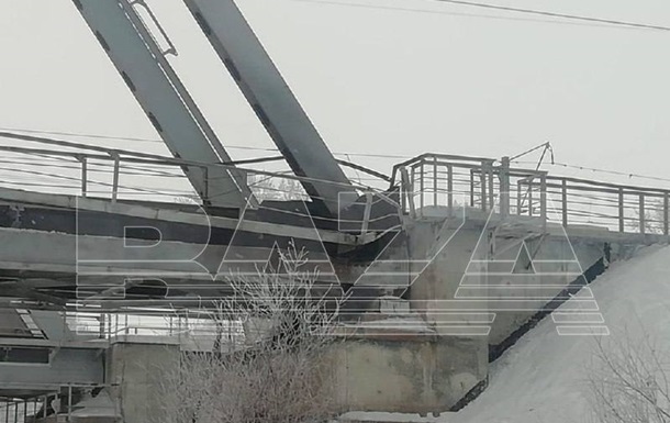 В Самарской области РФ взрывом поврежден железнодорожный мост - соцсети