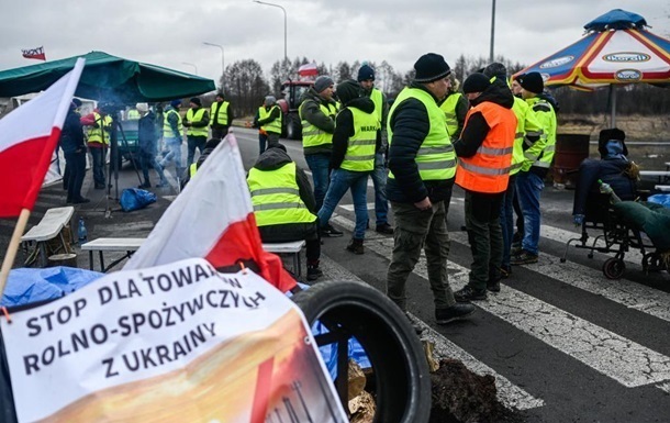 Протесты на границе: польские фермеры установили  ценз  на количество авто