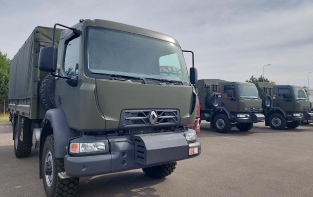 Литва закупить військові вантажівки, частину передасть Україні