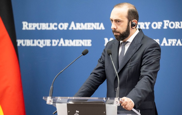Вірменія обговорює вступ до Євросоюзу - глава МЗС