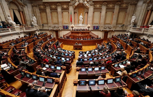 В Португалии на парламентских выборах победила правоцентристская партия