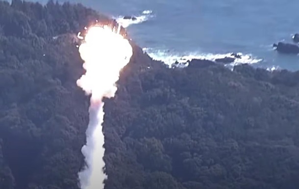 У Японії вибухнула ракета з військовим супутником