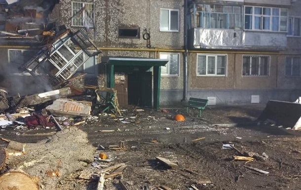 В Сумах из-под завалов дома извлекли тело человека
