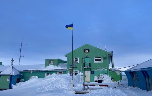 Курс на ледяной континент: украинские полярники отправились на ротацию