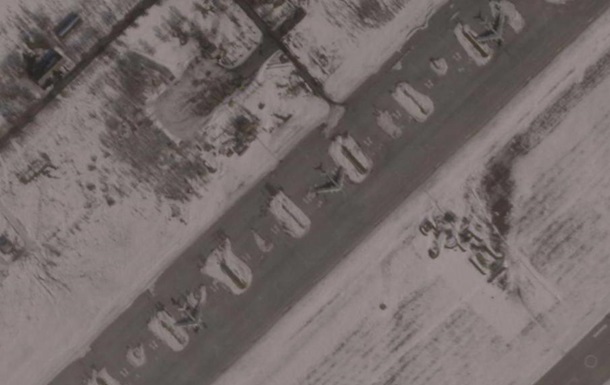 ЗМІ показали знімки аеродрому Енгельс перед атакою дронів