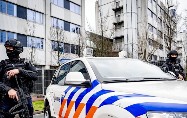 В Гааге бросили горящий предмет в здание посольства Израиля
