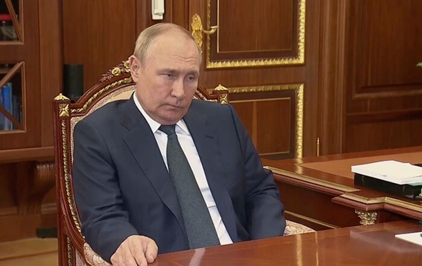 ЗМІ: Путін після теракту не виходить на публіку, але зв язався з Лукашенком