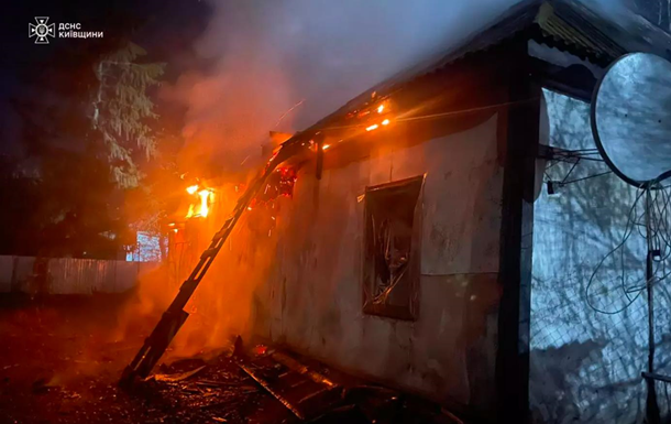 На Київщині під час пожежі загинули жінка і дитина