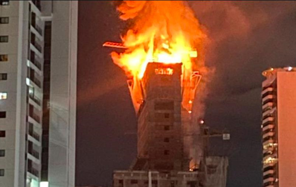 В Бразилии горел 33-этажный небоскреб