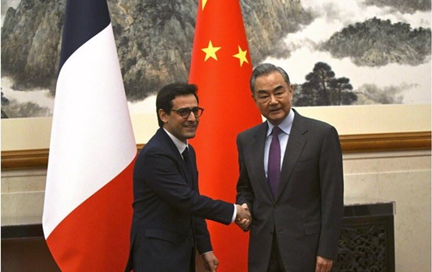 Франція закликала КНР відіграти активнішу роль у закінченні війни в Україні